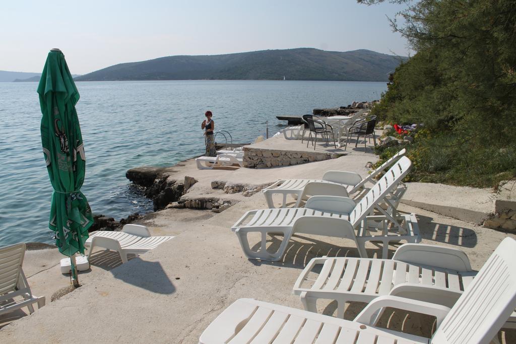Apartments Villa Marija Seget Vranjica Esterno foto