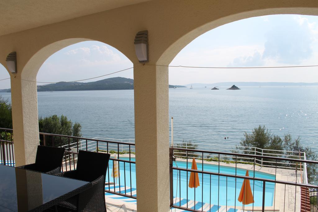 Apartments Villa Marija Seget Vranjica Esterno foto