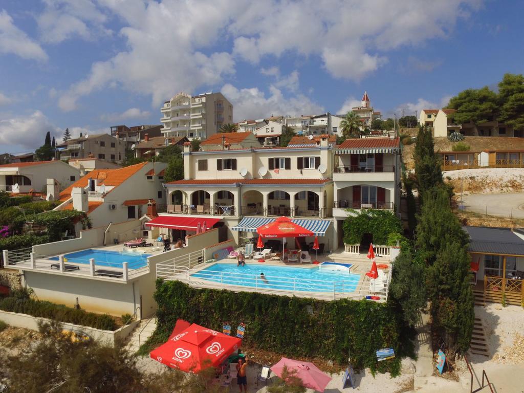 Apartments Villa Marija Seget Vranjica Esterno foto