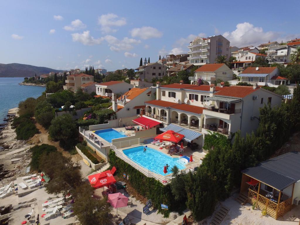 Apartments Villa Marija Seget Vranjica Esterno foto